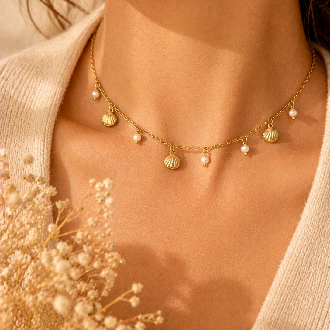 Colette – Collier acier inoxydable coquillages perles eau douce – Karélia