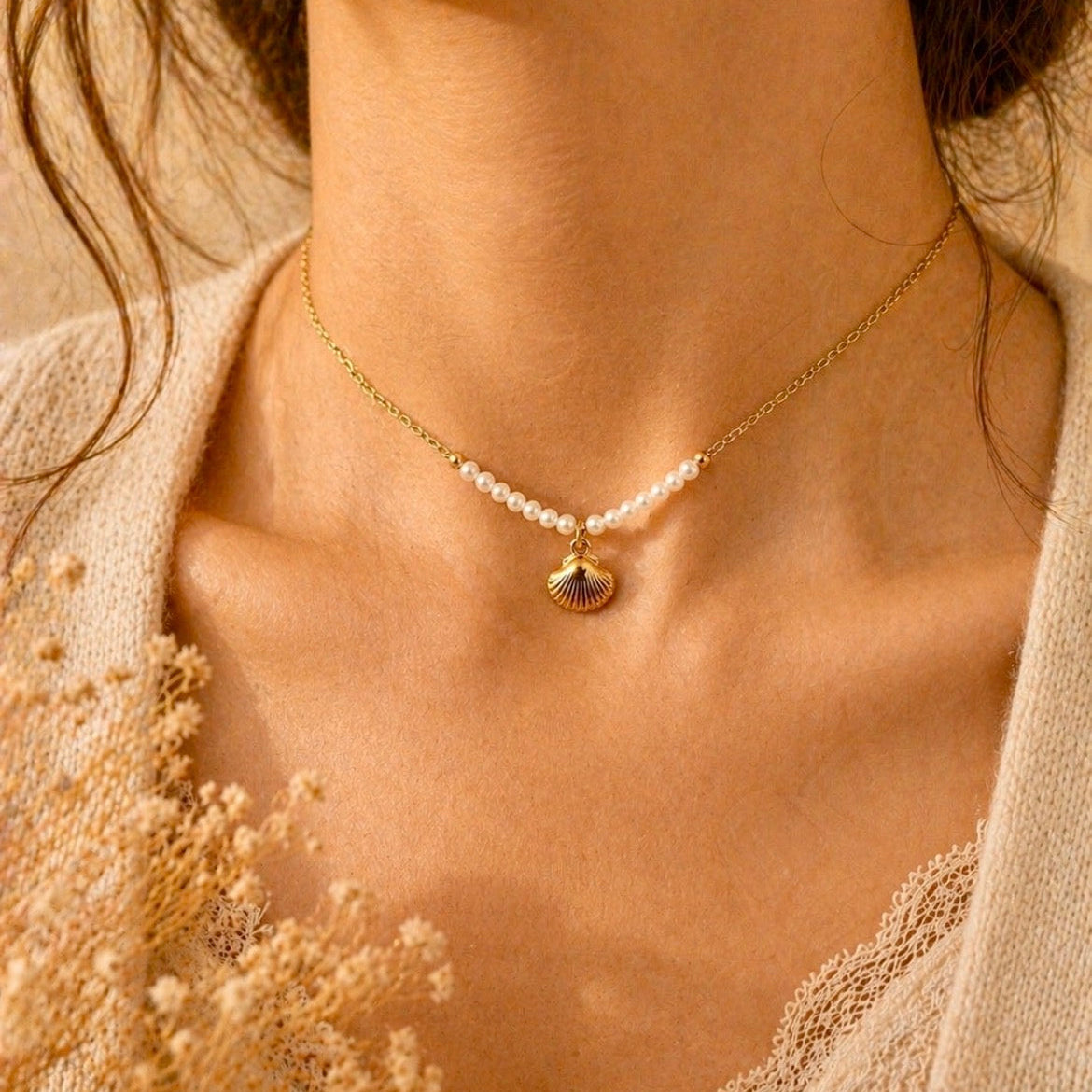 Louise – Collier acier inoxydable perles eau douce pendentif coquillage – Karélia